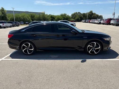 Crystal Black Pearl 2022 Honda Accord Hybrid Sport
