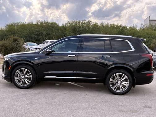 Stellar Black Metallic 2021 Cadillac XT6 Premium Luxury FWD