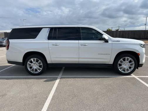 2023 Chevrolet Suburban High Country