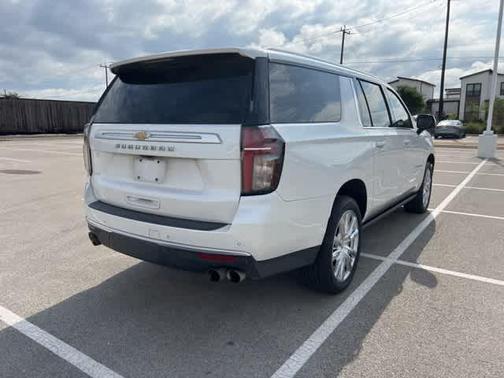 2023 Chevrolet Suburban High Country