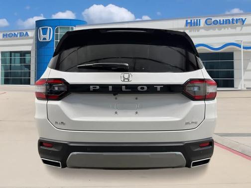 Platinum White Pearl 2026 Honda Pilot Elite