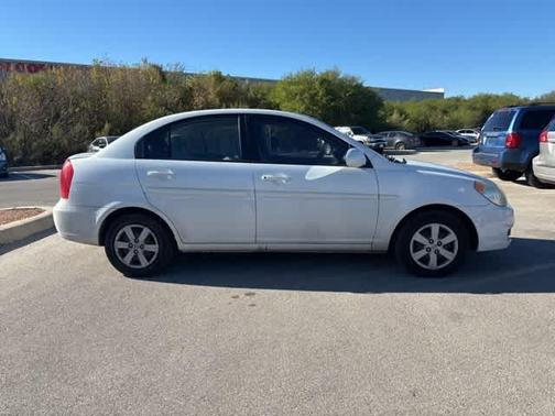 2009 Hyundai Accent GLS