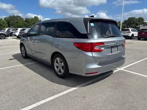Lunar Silver Metallic 2019 Honda Odyssey EX-L w/Navigation/RES