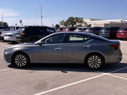Gun Metallic 2024 Nissan Altima 2.5 SV