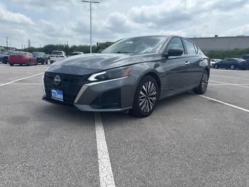 Gun Metallic 2024 Nissan Altima 2.5 SV