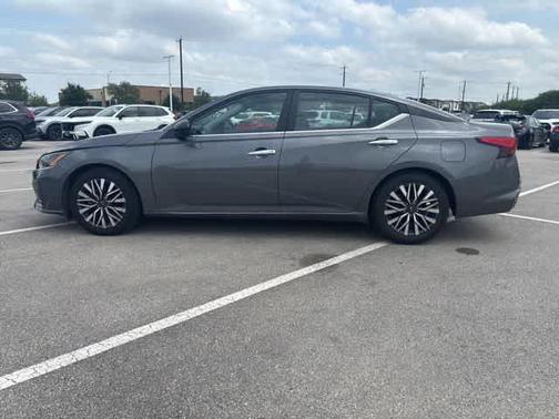 Gun Metallic 2024 Nissan Altima 2.5 SV