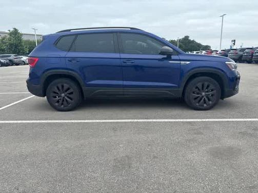 Blue Dusk 2023 Volkswagen Taos 1.5T S