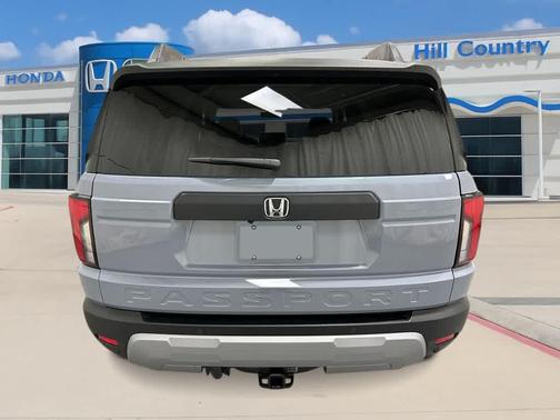 Sonic Gray Pearl 2026 Honda Passport RTL Towing