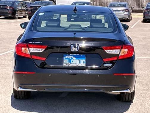2022 Honda Accord Hybrid Touring