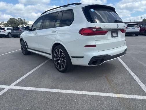 Alpine White 2022 BMW X7 xDrive40i