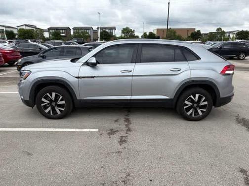 Pyrite Silver Metallic 2021 Volkswagen Atlas Cross Sport 2.0T SE