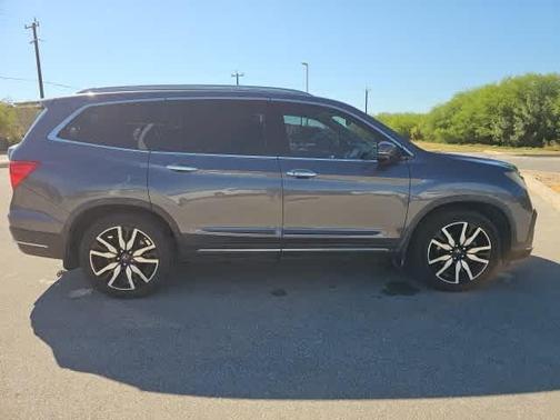 2019 Honda Pilot Touring 8-Passenger