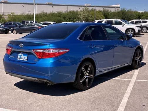 2016 Toyota Camry SE