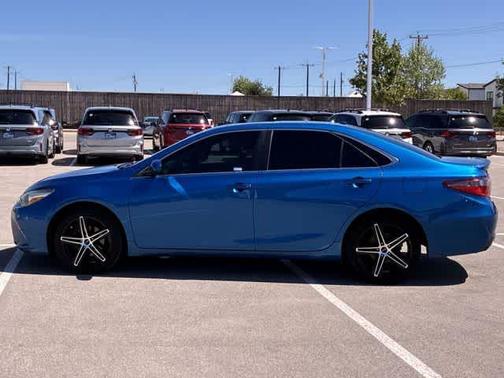 2016 Toyota Camry SE