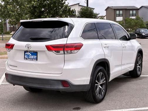 Blizzard Pearl 2018 Toyota Highlander LE