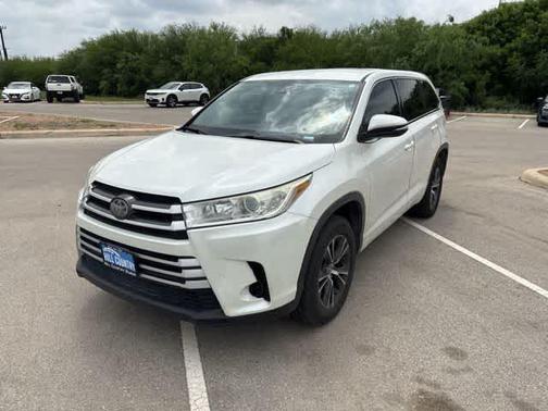Blizzard Pearl 2018 Toyota Highlander LE