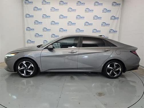 2022 Hyundai ELANTRA HEV Limited