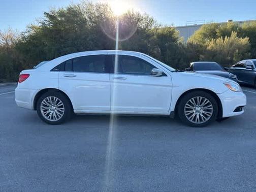 2011 Chrysler 200 Limited
