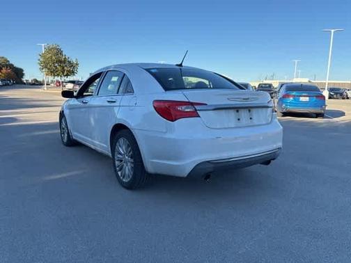 2011 Chrysler 200 Limited
