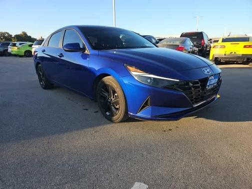 2021 Hyundai ELANTRA SEL