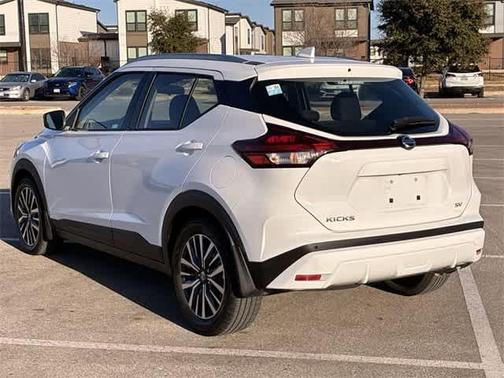 2021 Nissan Kicks SV