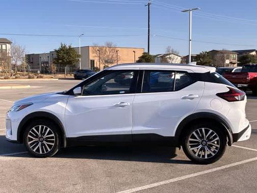 2021 Nissan Kicks SV