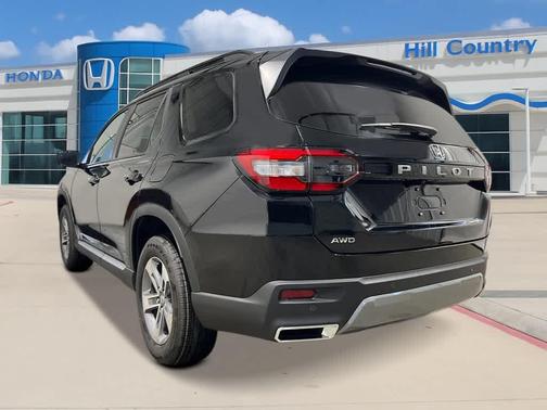 Crystal Black Pearl 2026 Honda Pilot EX-L