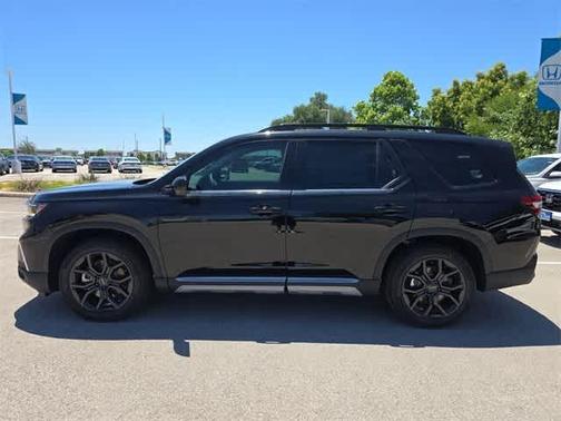 2025 Honda Pilot TOURING+
