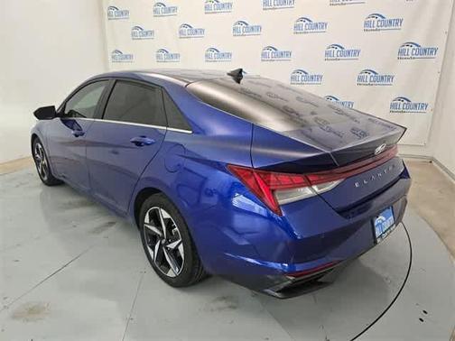 2022 Hyundai ELANTRA Limited