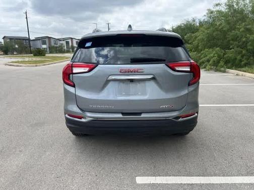 2023 GMC Terrain AT4
