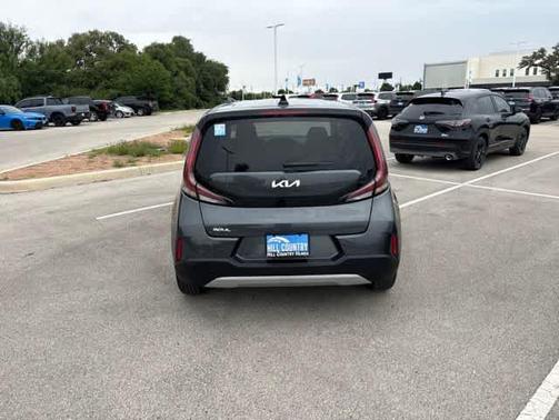 Gravity Gray 2024 Kia Soul LX