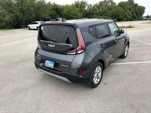 Gravity Gray 2024 Kia Soul LX