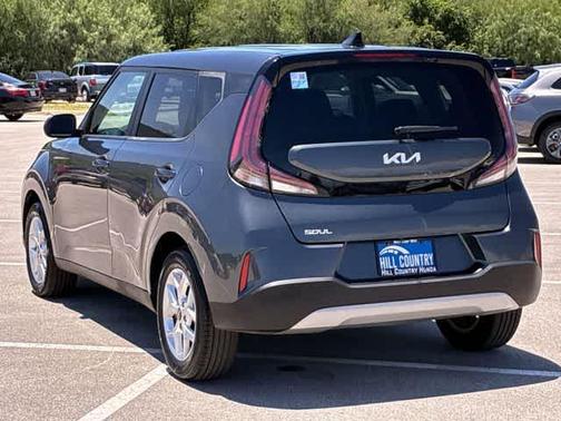 Gravity Gray 2024 Kia Soul LX