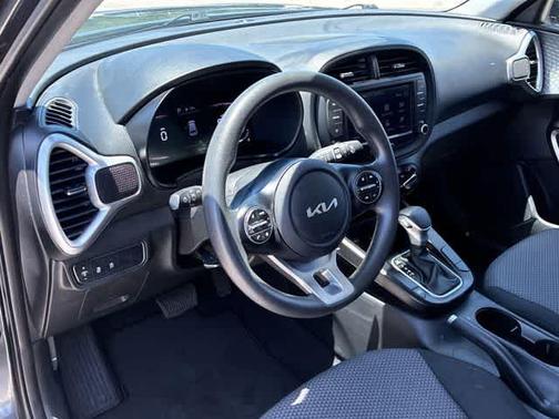 Gravity Gray 2024 Kia Soul LX