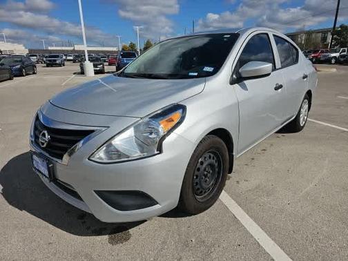2019 Nissan Versa 1.6 S+