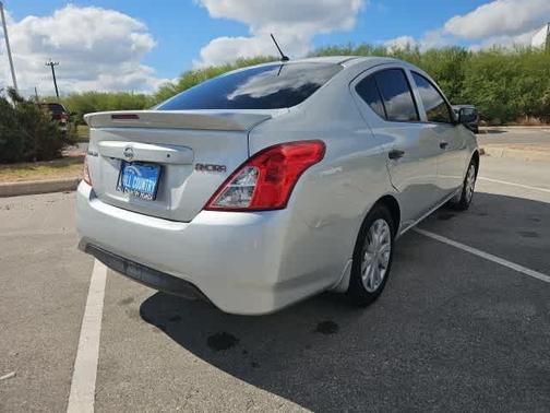 2019 Nissan Versa 1.6 S+