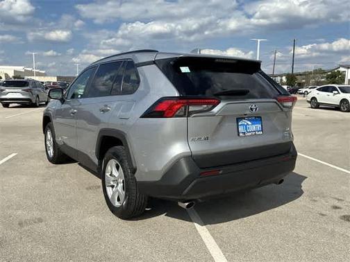 2021 Toyota RAV4 Hybrid XLE