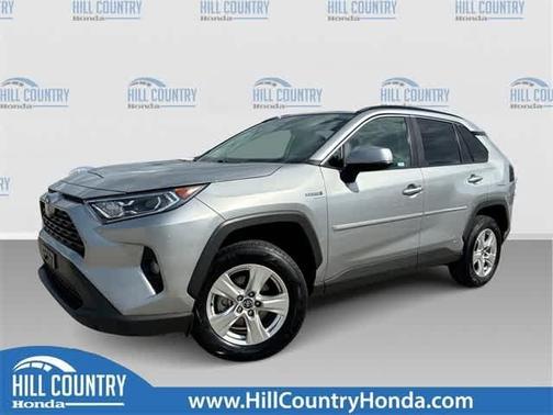 2021 Toyota RAV4 Hybrid XLE