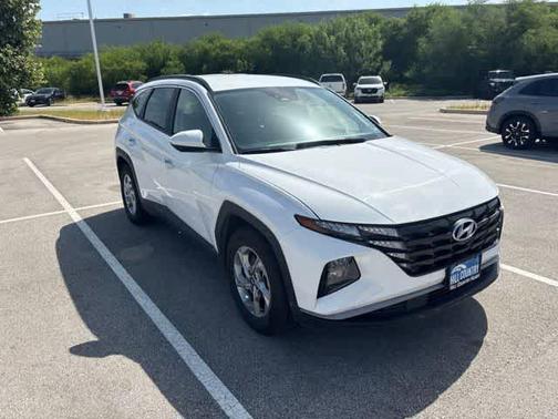 White Pearl 2024 Hyundai TUCSON SEL