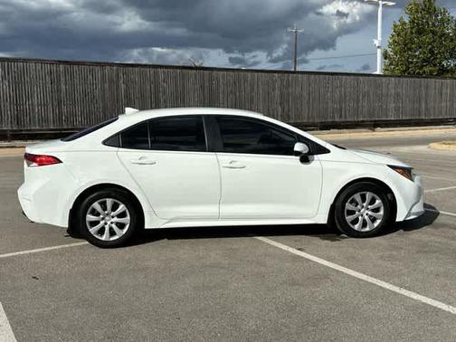 Ice 2024 Toyota Corolla LE
