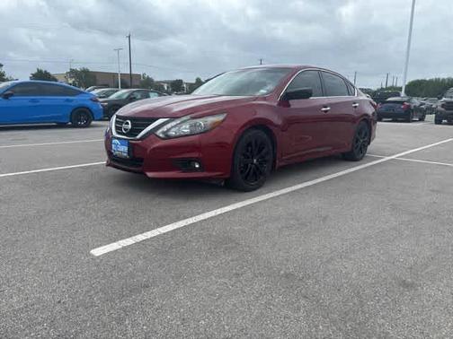 Scarlet Ember 2017 Nissan Altima 2.5 SR
