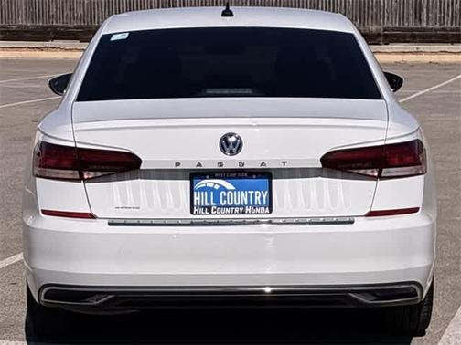 2022 Volkswagen Passat 2.0T SE