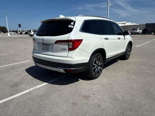 White Diamond Pearl 2019 Honda Pilot Touring 8-Passenger
