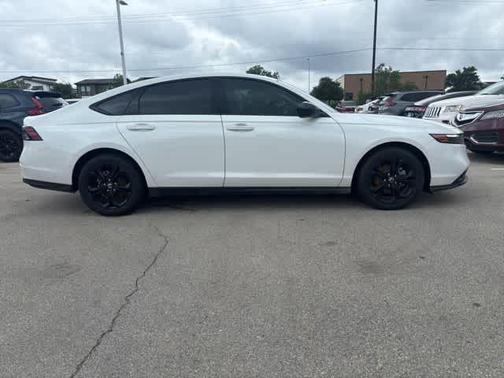 Platinum White Pearl 2025 Honda Accord SE