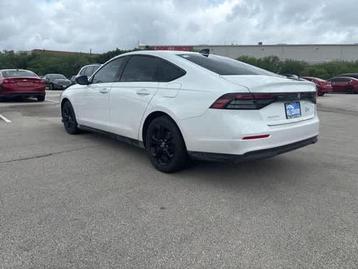 Platinum White Pearl 2025 Honda Accord SE
