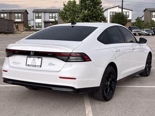 Platinum White Pearl 2025 Honda Accord SE