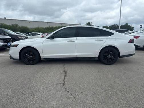 Platinum White Pearl 2025 Honda Accord SE