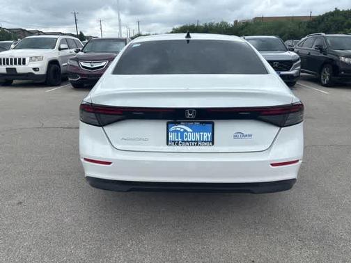 Platinum White Pearl 2025 Honda Accord SE