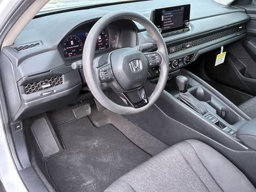 Platinum White Pearl 2025 Honda Accord SE