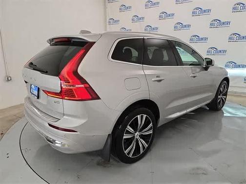 2022 Volvo XC60 B5 Inscription
